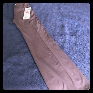 Aaluuka Tall City Steely Good Looks workout pants